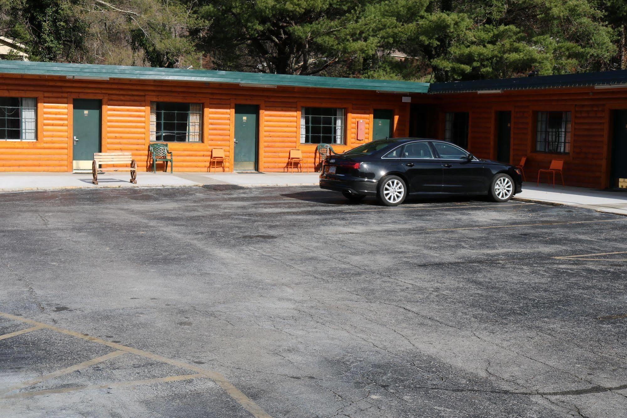 Rodeway Inn Harlan Buitenkant foto