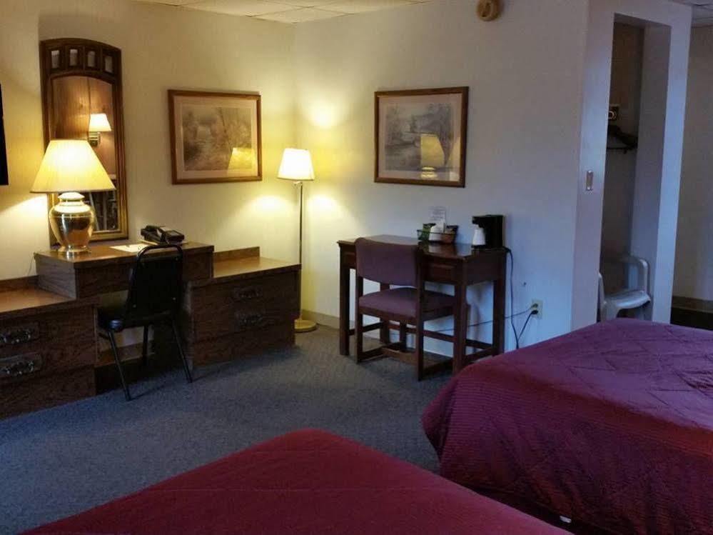 Rodeway Inn Harlan Buitenkant foto